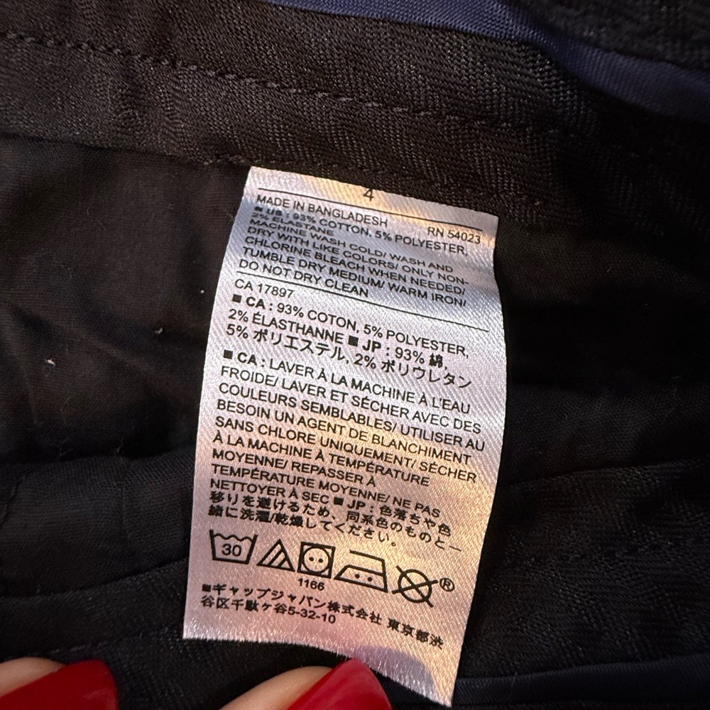 Old Navy Women's Black Luxe Short Sleeve Tee - Picture 5 of 5